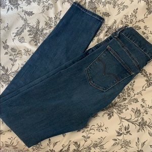 High Waisted Levi’s Jeans Size 28